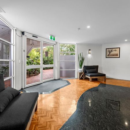 Apartament Lavish 3-Bed With Wraparound Balcony And Pool Brisbane Zewnętrze zdjęcie