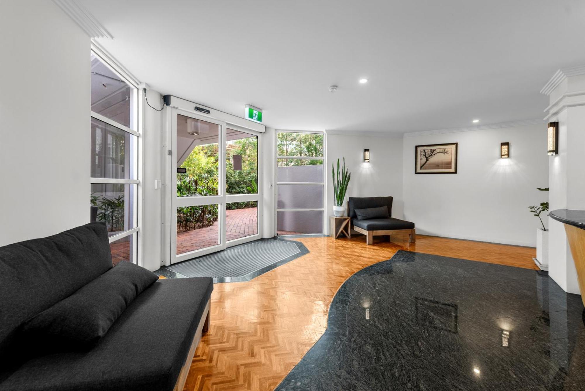 Apartament Lavish 3-Bed With Wraparound Balcony And Pool Brisbane Zewnętrze zdjęcie